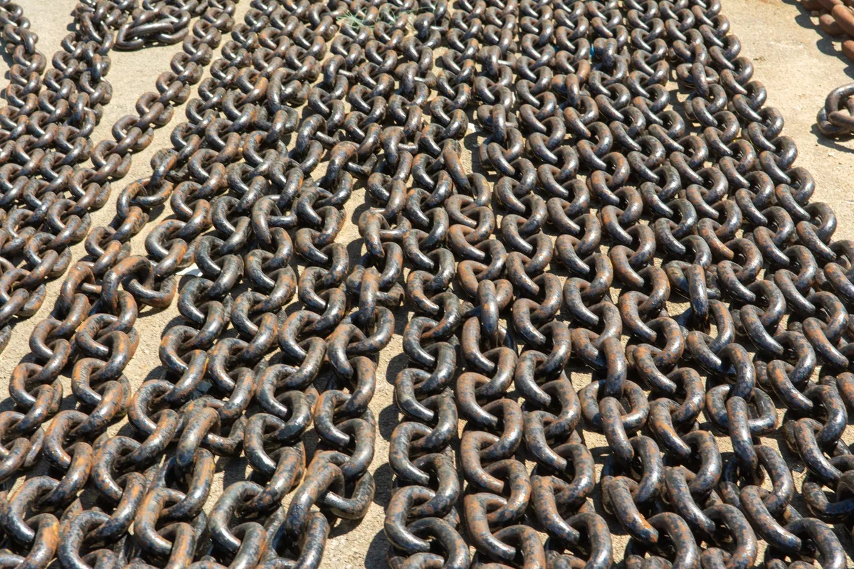 Panduan Lengkap Heavy Duty Chain: Aplikasi dan Keunggulan di Industri